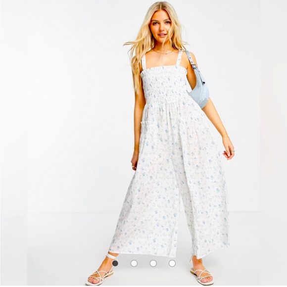 ASOS Elastic Back Floral Wide Leg Jumpsuit EUC - Picture 2 of 6